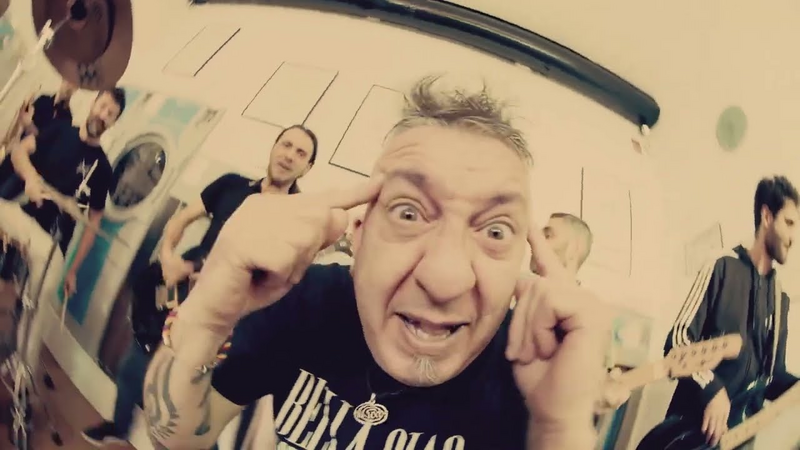 Video link: THE LOCOS "Fuego y Dinamita" (Videoclip)
