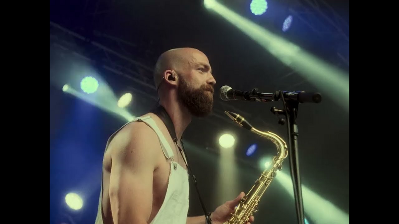 Video link: Les Touristes - Frau Nera (Official Video)
