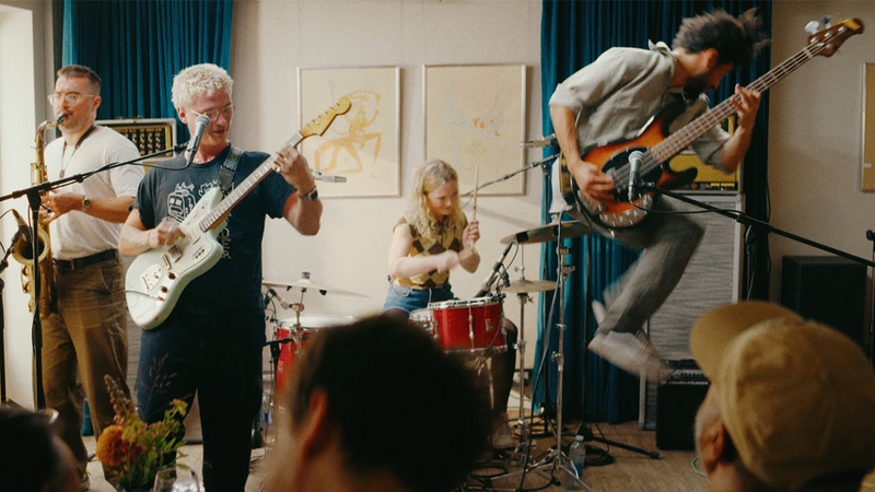 Video link: Lunch With... Alien Chicks (Live from 5dB)