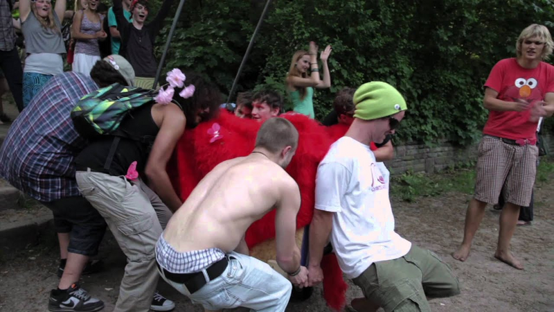 Video link: LIEDFETT - Kommst Du Mit? (Offizielles Video)