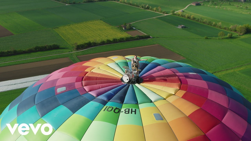 Video link: Nickless - Don't Stop The Car (Hot Air Balloon Performance)